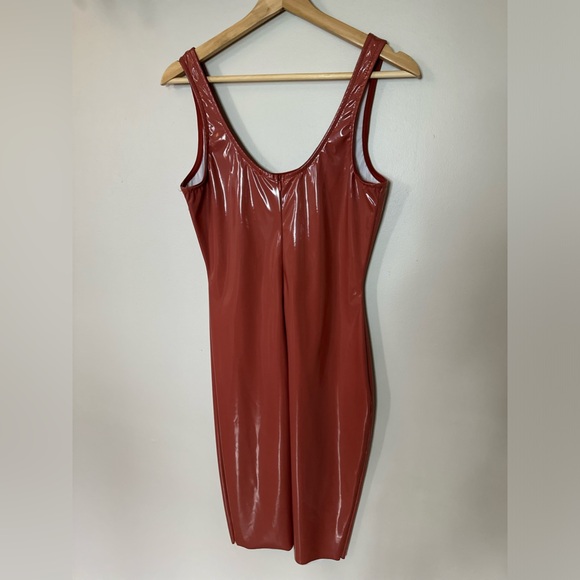 Dress size medium - Picture 2 of 4